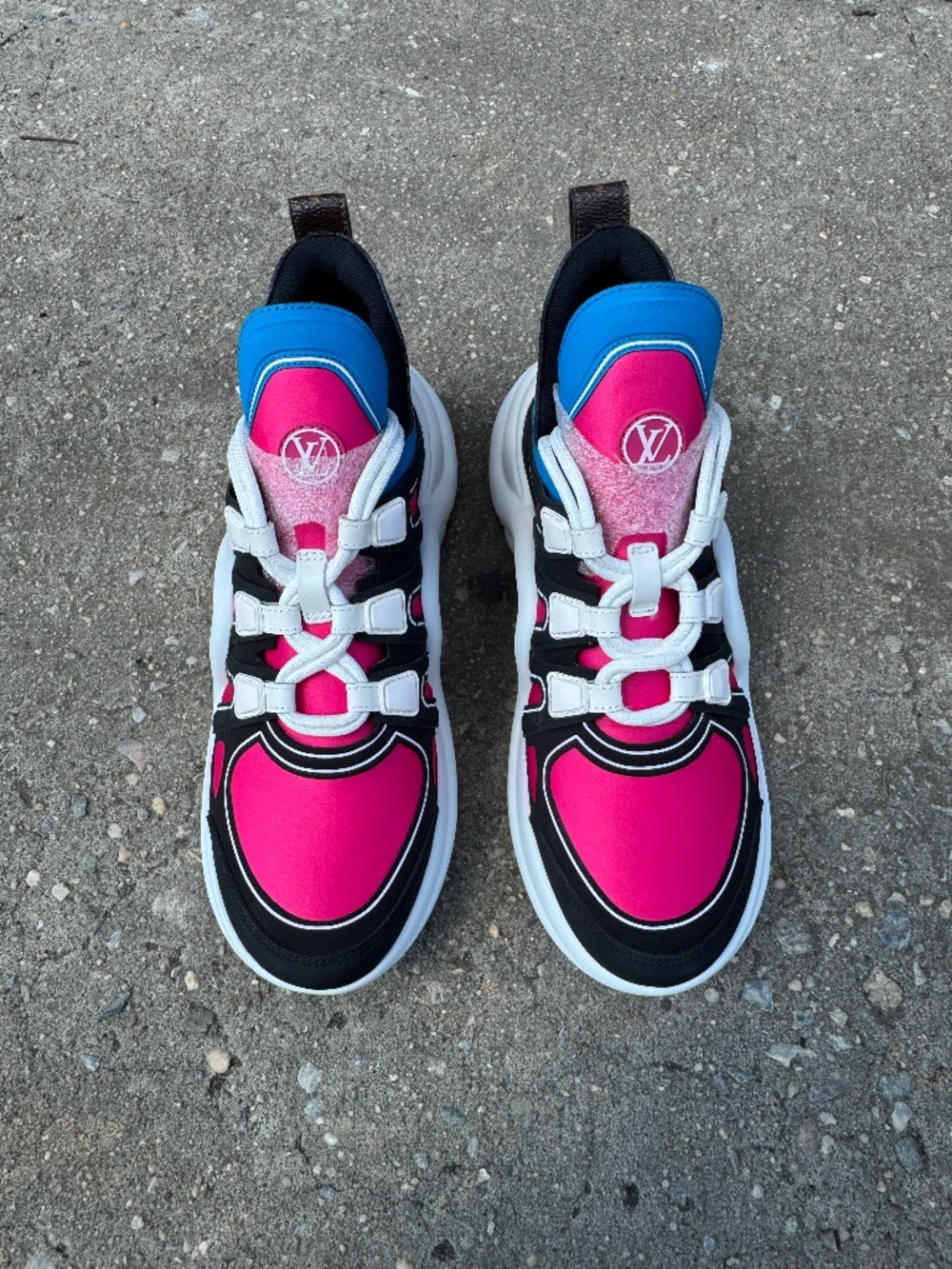 Louis Vuitton Arch Light Sneakers size 38